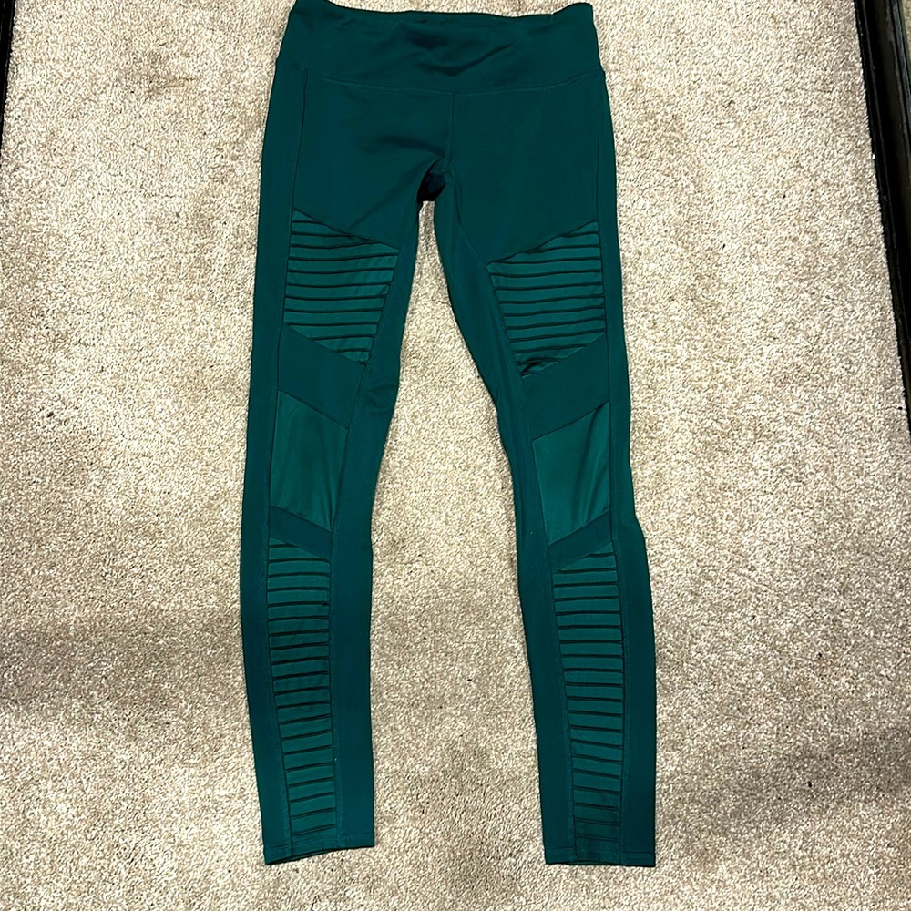 Alo green leggings. Size small.